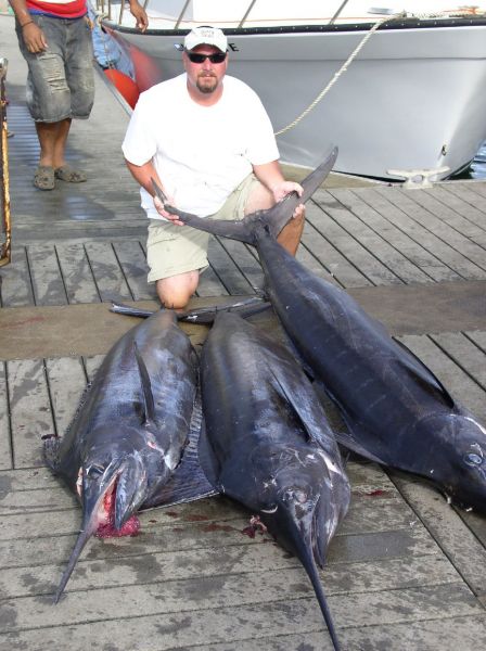 10-20-08
"Better to be lucky than good"... After a day offshore, Randy knows just how lucky he is. Nice work man!
