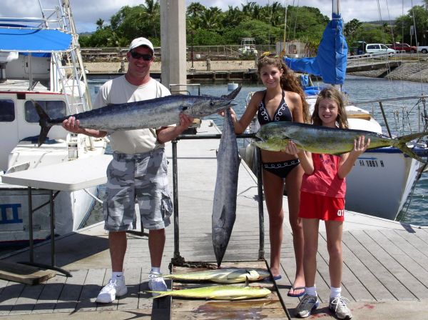 10-9-07
The Ivy family had a great morning 1/2 day. Young Shannon caught a 15 pound Mahi Mahi all by herself and John had a great battle with a 100+ pound Hammerhead Shark. A good time was had by all! 
