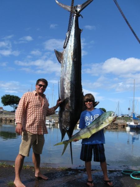 12/31/2010
The Farina boys capped of the year with a nice 250 pound Blue Marlin and a Mahi Mahi for dinner. AWESOME job guys!

