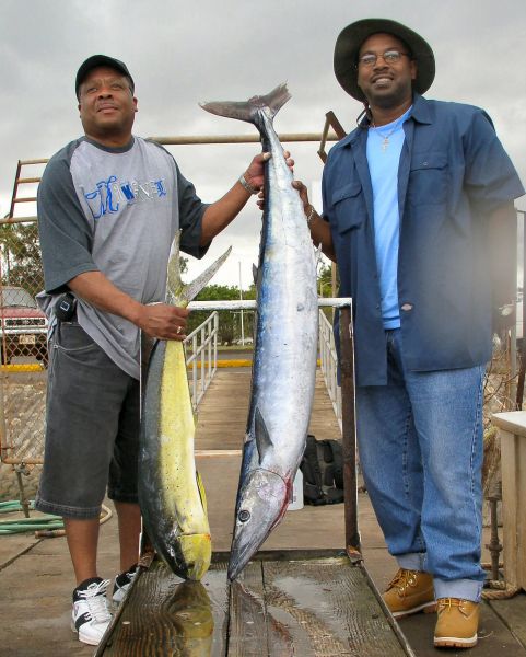 Foxy Lady 2-11-06
2 big dudes with the biggest Ono of the year. That bad dog weighed an even 50 pounds. Nice job on that Mahi Mahi too!
