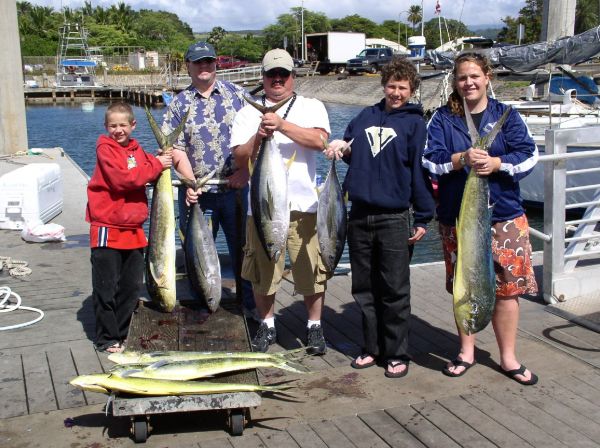 3-25-08
The Randolph's had a fun day on the water. Our junior anglers Stephen, Chris and Erin did great. The caught some nice size Mahi Mahi and Ahi for dinner. All right!

