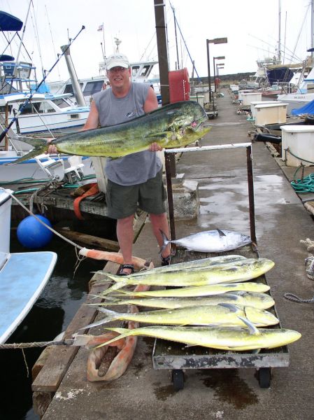 Foxy Lady 4-12-06
Hey Bill, why do you get credit for catching all those fish?? Congratulations on your big bull Mahi Mahi.
