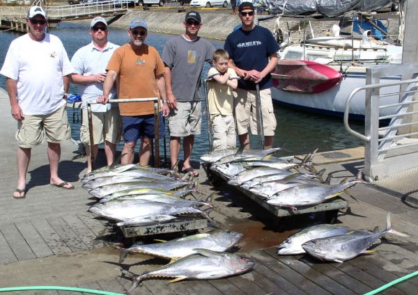 5-11-08
18 Yellowfin Tunas! Don, Jason, Regan, Kris. Nathan and Larry got a work out today. Nice job guys.
