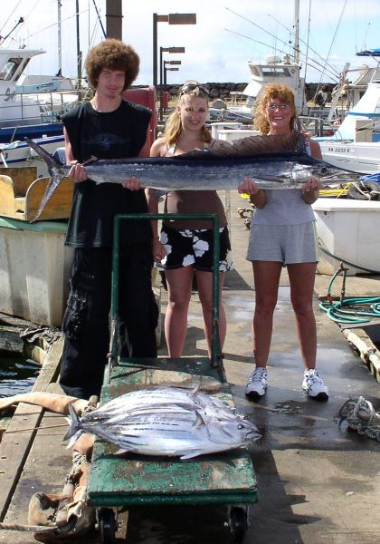 Foxy Lady 6-5-06
Ryan, Stephanie and Pam ran over a school of 20+ pound Skipjack Tuna and  a nice Spearfish! Mmmmm tasty.
