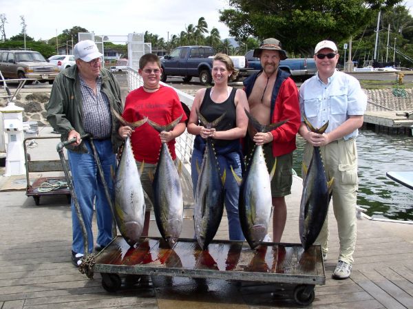 6-5-08
Tim, Mike, Rebbecca, Jacob got into some fun size Yellowfin Tuna. All right.
