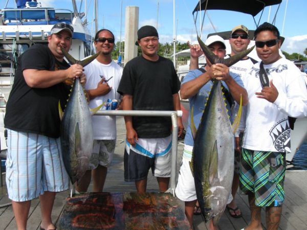 6-6-2010
Shannon, Makana, Kyle, Kaipo, Dannan and Oscar with their tuna fishes.
