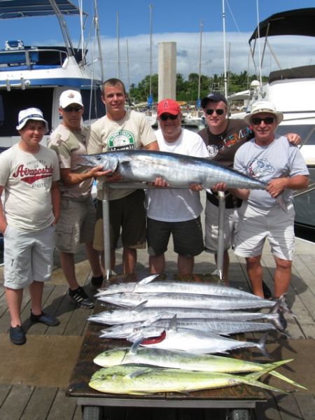 7-29-2010
Wow that's a big Ono! Jeff, Ryan, Adam, Gary, Barry and Gary got a fat Wahoo for the month! Wahoo, Mahi Mahi annd Kawakawa. Good fun fishing!
