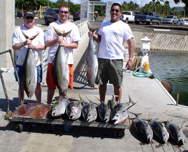 Foxy Lady 7-3-07
Rob, Kyle and Thad had a good day fishing for Yellowfin Tuna. Nice job guys.
