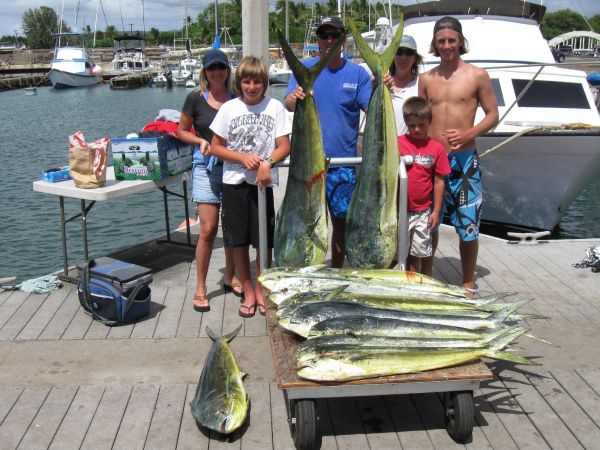 7-30-09
Karen, Vince, Anthony, Nathan, Anthony and Tina had a great day of Mahi Mahi fishing. More big bulls!!
