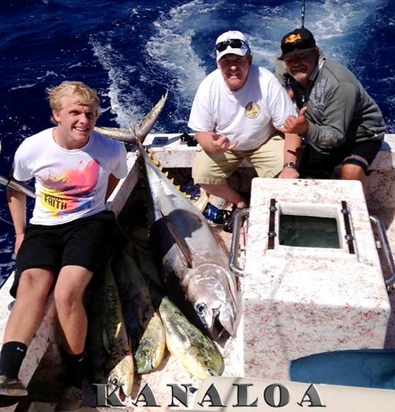 7-31-2013
Ahi onboard
Keywords: ahi,tuna,yellowfin,mahi mahi,dolphin,fish,charter,fishing,oahu,north shore,hawaii,sportfishing,blue,marlin