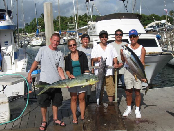 8-22-09
Joel, Dianna, Steve, Derek, David and Edmond got a few fishies.
