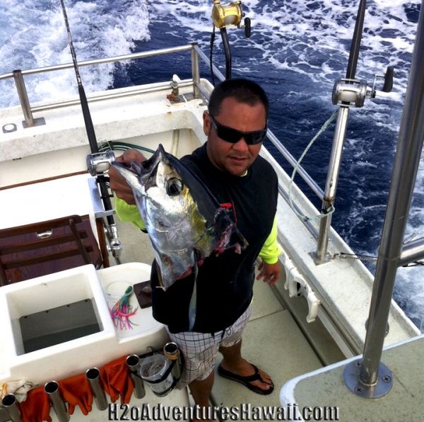2-10-2013
Keywords: ahi,tuna,fish,charter,fishing,oahu,north shore,hawaii,sportfishing
