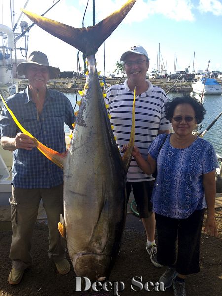 6-21-15
Keywords: Ahi Yellow Fin Tuna Sportfishing Charter chupu fishing hawaii